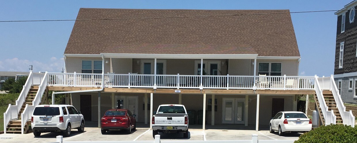 Primary Photo - 401 Club Colony Dr