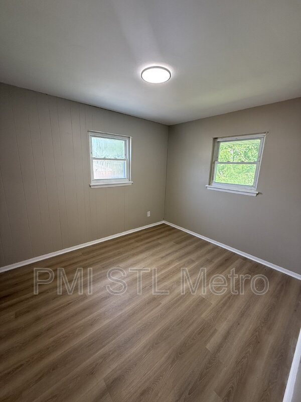Foto del edificio - 5544 Albia Terrace
