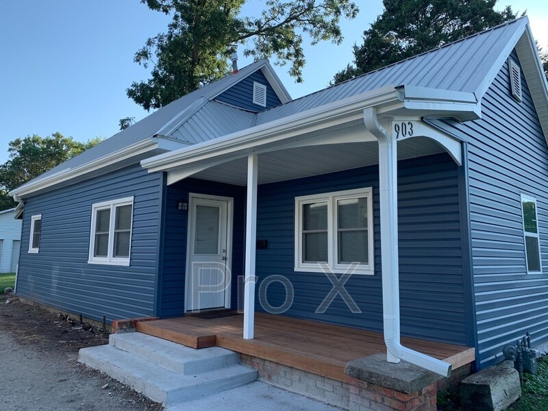 Foto principal - 903 W 3rd St