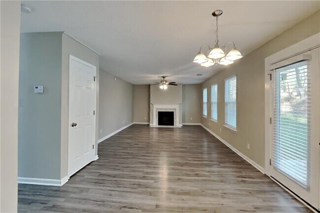 Foto del edificio - 573 Grandview Cir