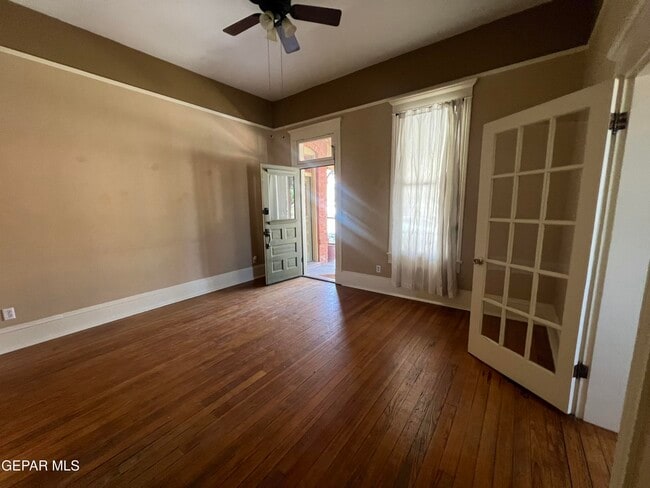 Building Photo - 108 W Nevada Ave