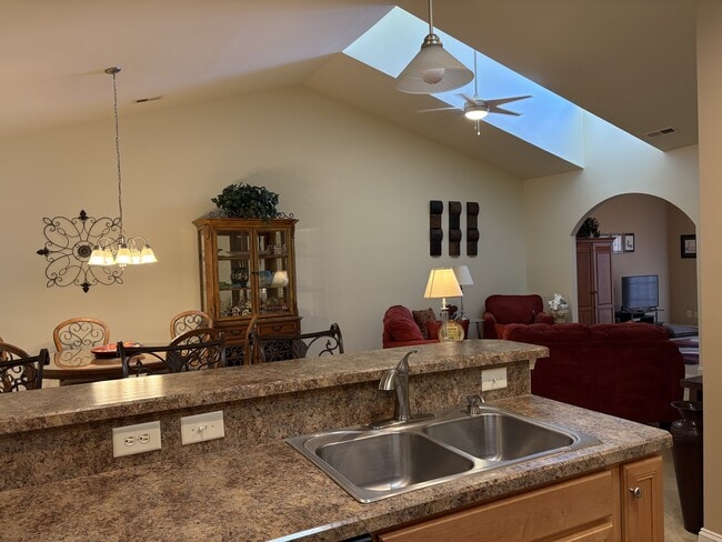 Foto del edificio - 991 Wrigley Dr