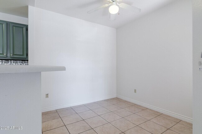 Building Photo - 3830 E Lakewood Pkwy E