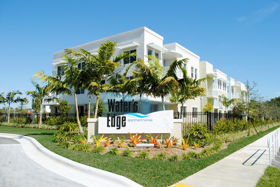 Water's Edge Apartment Homes