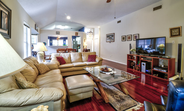 Foto del edificio - 10904 Grapevine Ln