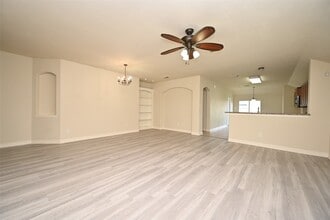 Building Photo - 1506 York Creek Dr