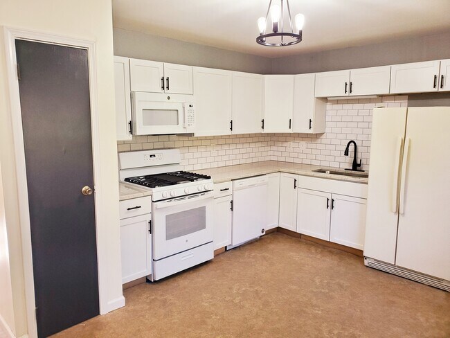 Building Photo - 1212 Oriole Ct