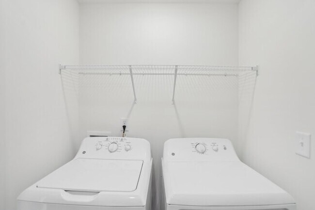 Foto del edificio - Fantastic 3bd/2.5ba home! Coming soon!