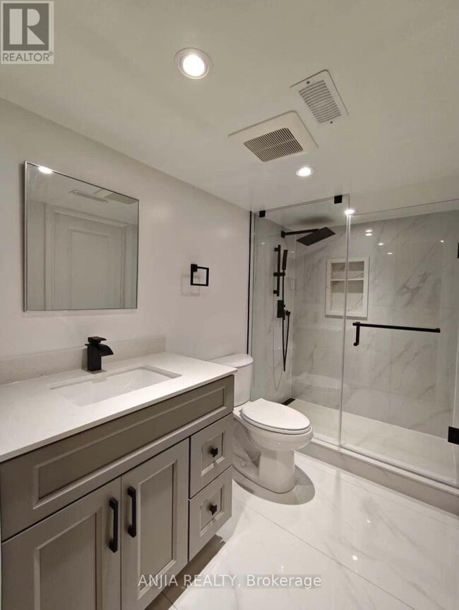 Photo du bâtiment - 36 Sharon Lee Dr