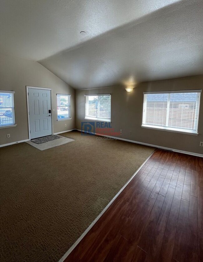 Foto del edificio - 1305 N Monroe Ave