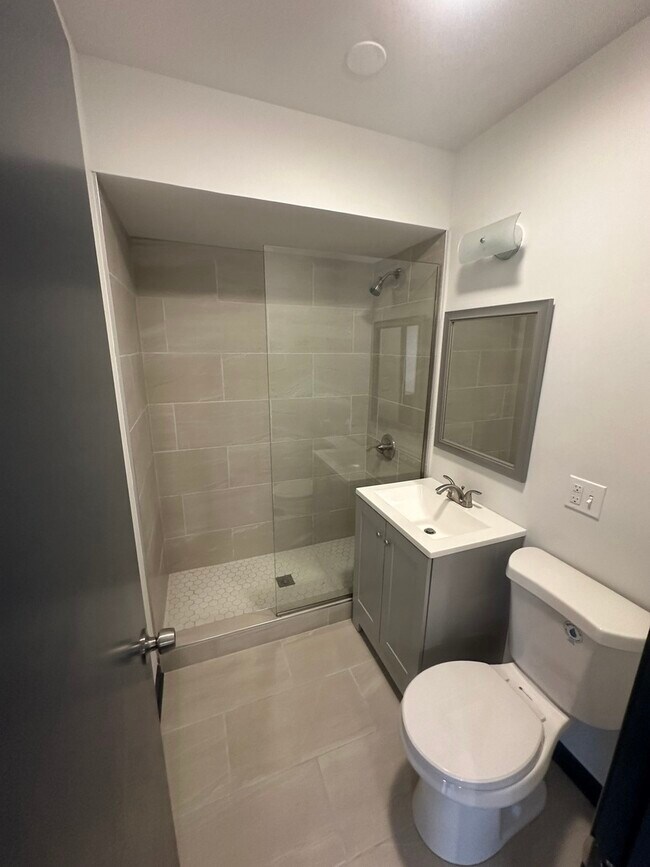 Foto del edificio - 4460 S Archer Ave