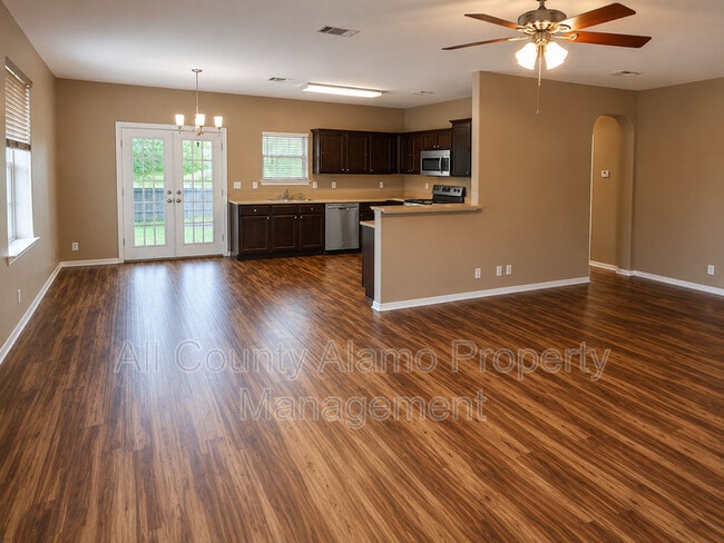Building Photo - 9006 Pinseeker