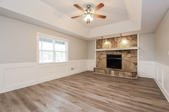 Building Photo - 1260 Rocky Rd