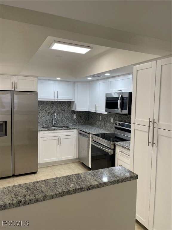 Foto principal - 4958 Viceroy St