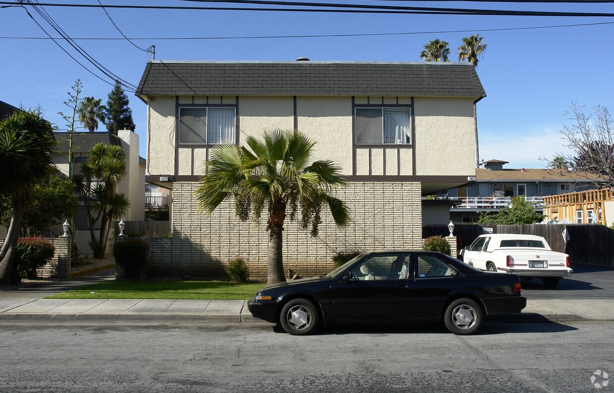 Primary Photo - 1422 Oxford St
