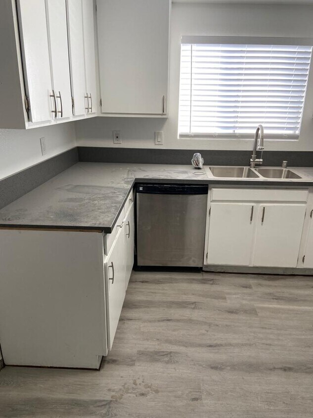 Foto principal - 230 N Keystone St