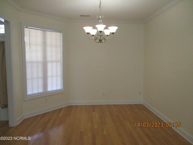 Foto del edificio - 1052 Stonebridge Ln