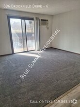Building Photo - 896 Brookfield Dr