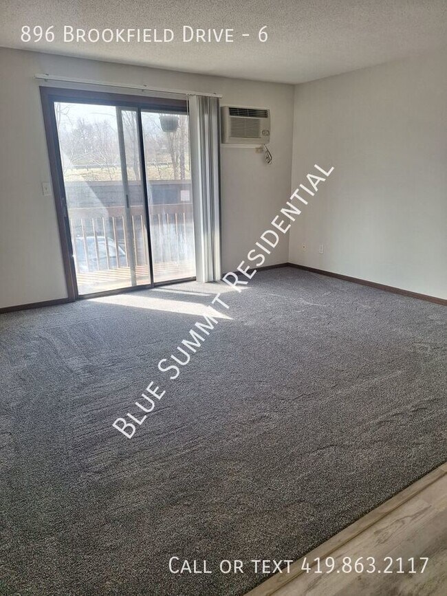 Foto del edificio - 896 Brookfield Dr