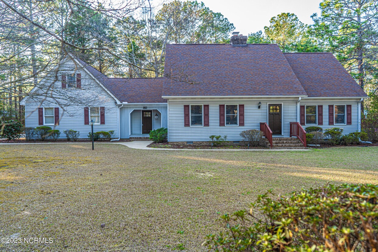 570 Fairway Dr, Southern Pines, NC 28387 House Rental in Southern