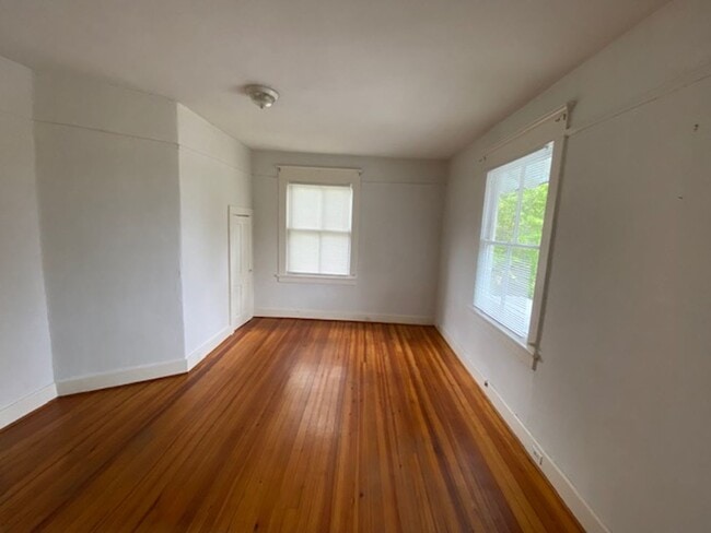 Building Photo - 2827 Pickett