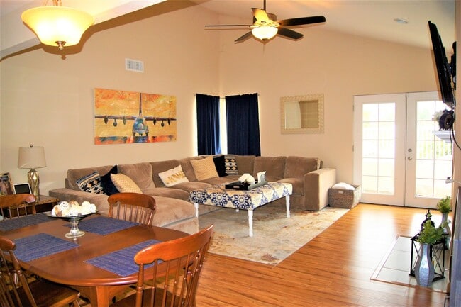 Building Photo - 10756 Sayers Ct