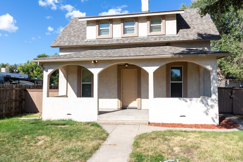 Primary Photo - 810 Sahwatch St