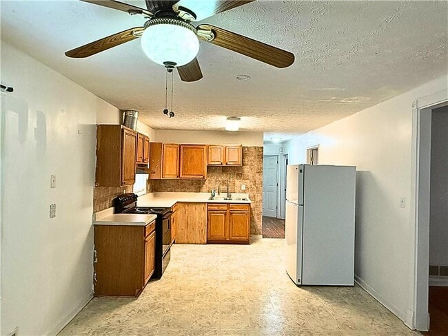 Building Photo - 6424 Monica Dr