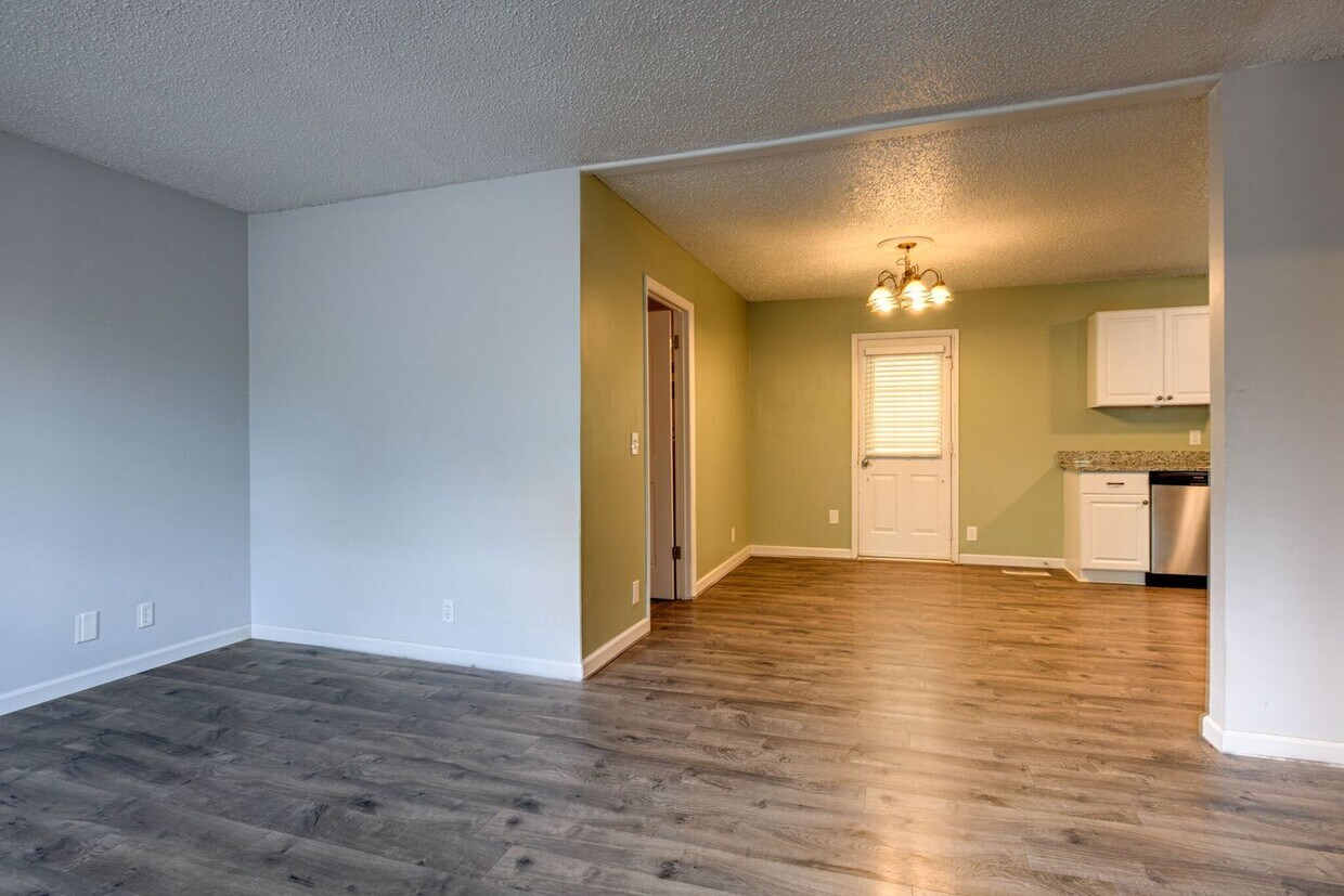 Foto principal - Newly Updated Home Just Minutes From Downt...