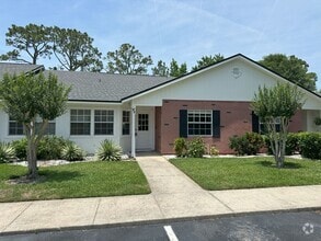 Building Photo - 67 Kings Colony Ct S