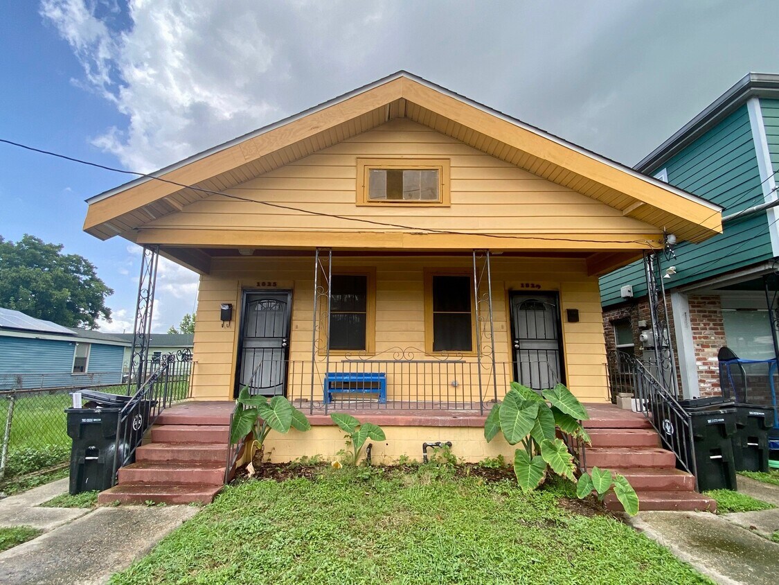 1825 Clouet St, New Orleans, LA 70117 Townhouse for Rent in New