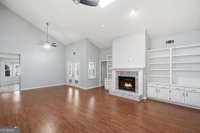 Building Photo - 4663 Calumet Cir NW