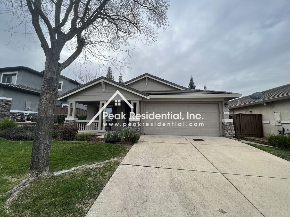 Foto principal - 3 br, 2 bath House - 1835 Bonhill Dr