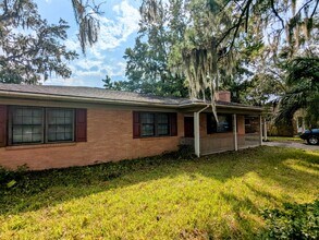 Building Photo - 1107 Meridian Dr