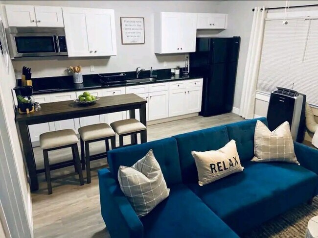 Foto del edificio - 921 W Penfield St