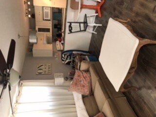 Kitch - 4667 Ocean Blvd