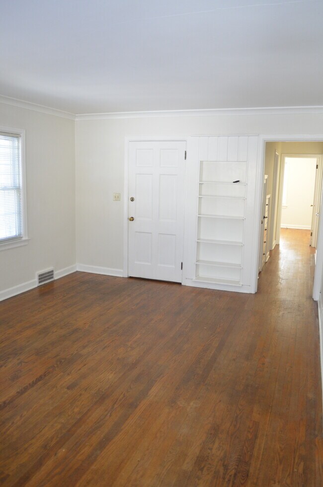 Living/Family Room - 8529 W Hawthorne Ave