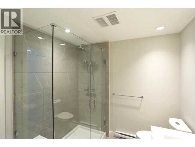 Photo du bâtiment - 615 Cottonwood Ave