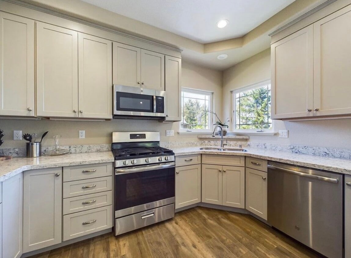 Foto del edificio - 20 Blue Spruce Dr