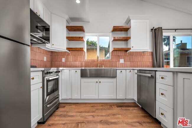 Building Photo - 8430 Wiley Post Ave