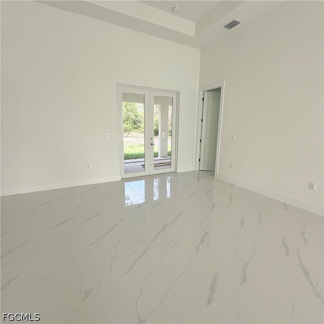 Building Photo - 208 Johns Ave