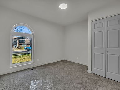 Foto del edificio - 12055 Cinnamon Ridge Rd