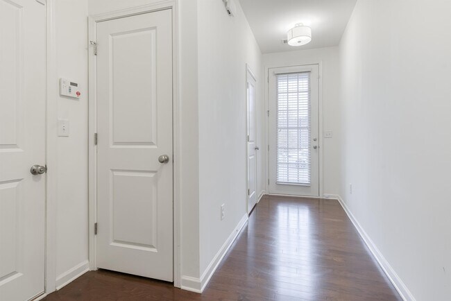 Foto del edificio - 5070 Longview Walk