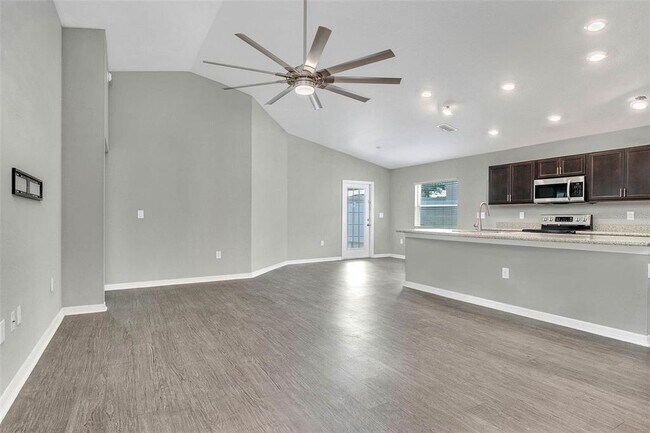 Foto del edificio - 1092 Zion Dr