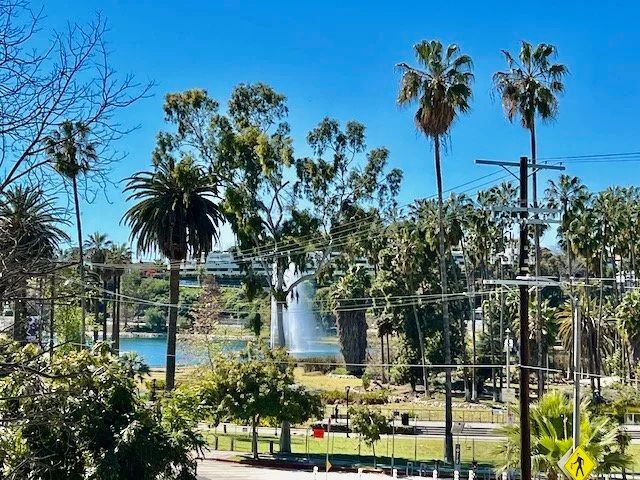 Foto del edificio - 1110 Echo Park Ave