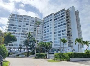 Foto del edificio - 1 br, 1.5 bath House - Majorca Towers Cond...