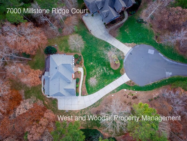 Foto del edificio - 7000 Millstone Ridge Ct