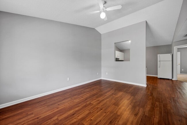 Building Photo - Chinaberry Commons Apartments