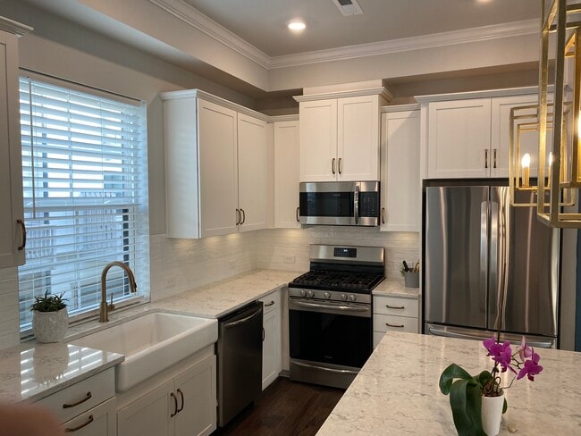 Kitchen - 1310 Nandina St