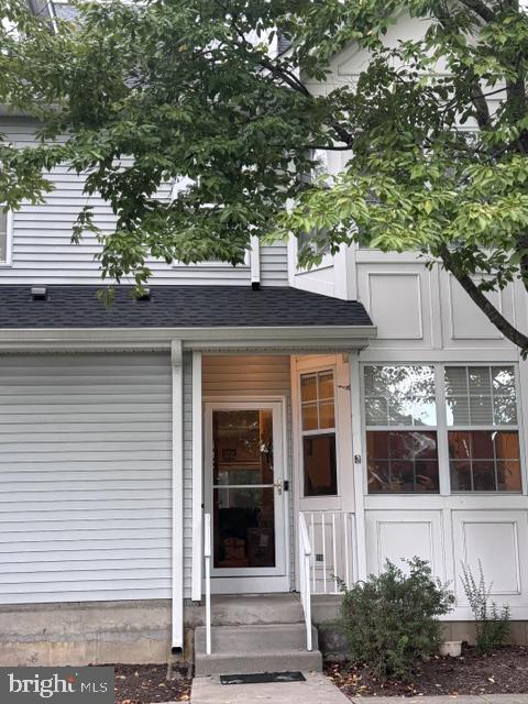 Foto del edificio - 702 Blossom Cir